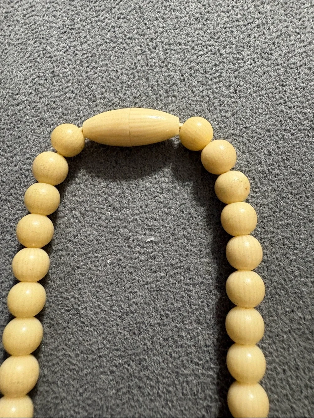 Vintage Celluloid Horizontal Banding Graduated Round Bead Necklace Barrel Clasp